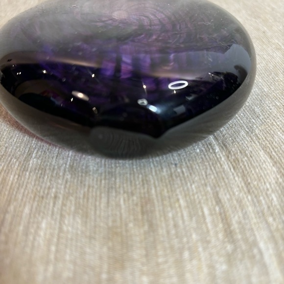 Art Glass Hand Blown Obelisk Shape Purple Span Striations Paperweight - Picture 5 of 8